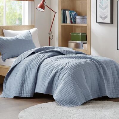 Comfort Spaces Toutes saisons, léger, couvre-lit, taies assorties, microfibre, bleu, lit simple XL (167,6 x 228,6 cm) Comfort Spaces Toutes saisons, léger, couvre-lit, taies assorties, microfibre, bleu, lit simple XL (167,6 x 228,6 cm)