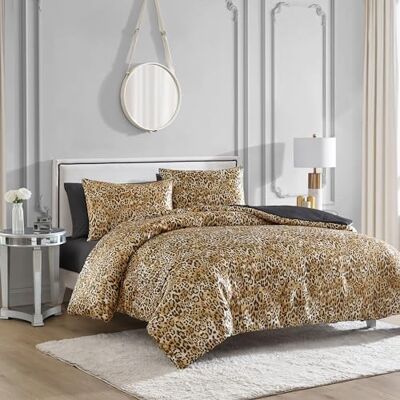 Juicy Couture Parure de lit King size en satin avec housse de couette et taies d'oreiller Motif léopard 3 pièces Lavable en machine Réversible Imprimé animal Juicy Couture Parure de lit King size en satin avec housse de couette et taies d'oreiller Motif léopard 3 pièces Lavable en machine Réversible Imprimé animal