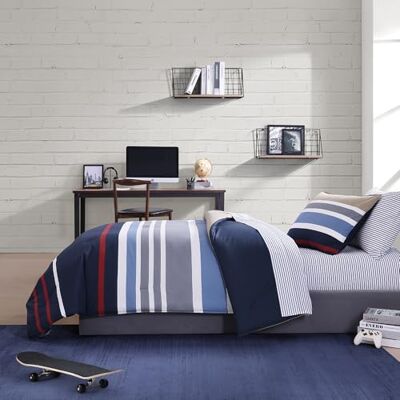 Nautica Parure de lit 2 pièces 100% coton, confortable et douce, durable et respirante, couette réversible à rayures, bleu marine/kaki, lit double Nautica Parure de lit 2 pièces 100% coton, confortable et douce, durable et respirante, couette réversible à rayures, bleu marine/kaki, lit double