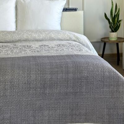 Euromat Couvre-lit matelassé (sans taie d'oreiller) Dimensions : 220 x 240 cm Violet et gris SY-7207 Euromat Couvre-lit matelassé (sans taie d'oreiller) Dimensions : 220 x 240 cm Violet et gris SY-7207