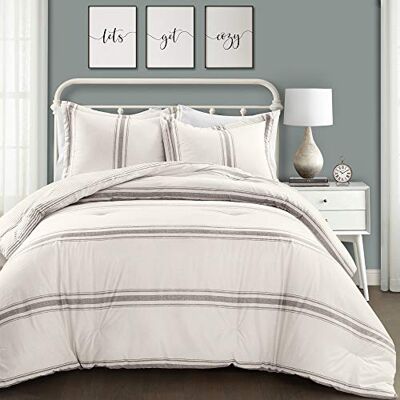 Lush Decor Farmhouse Parure de lit réversible 3 pièces en coton et polyester à rayures pour très grand lit, gris Lush Decor Farmhouse Parure de lit réversible 3 pièces en coton et polyester à rayures pour très grand lit, gris