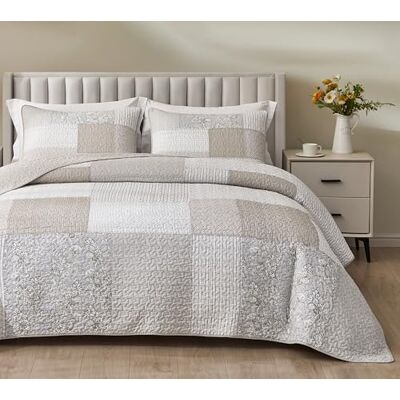 Chezmoi Collection Quinn Parure de lit 3 pièces avec courtepointe en coton pré-lavé, réversible et léger avec motif patchwork floral hibiscus et rayures, taupe, gris, blanc, Queen size Chezmoi Collection Quinn Parure de lit 3 pièces avec courtepointe en coton pré-lavé, réversible et léger avec motif patchwork floral hibiscus et rayures, taupe, gris, blanc, Queen size