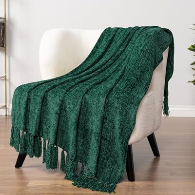 PAVILIA Couverture chenille à franges Jeté en tricot décoratif texturé velouté pour canapé, lit Jeté tricoté doux, confortable et léger Vert émeraude 127 x 152 cm PAVILIA Couverture chenille à franges Jeté en tricot décoratif texturé velouté pour canapé, lit Jeté tricoté doux, confortable et léger Vert émeraude 127 x 152 cm