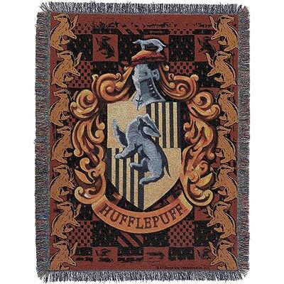 Northwest Jeté de lit, polyester, blason de Poufsouffle, 122 x 152 cm Northwest Jeté de lit, polyester, blason de Poufsouffle, 122 x 152 cm