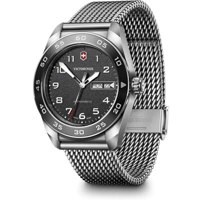 Victorinox Swiss Army Montre-bracelet analogique à quartz pour homme Boîtier en acier inoxydable Bracelet en cuir Bracelet de rechange Victorinox Swiss Army Montre-bracelet analogique à quartz pour homme Boîtier en acier inoxydable Bracelet en cuir Bracelet de rechange