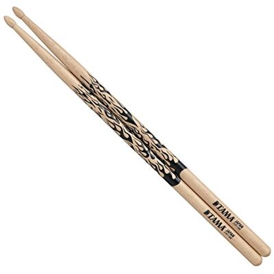 TAMA 7A-F Paire de baguettes en chêne japonais, Série Rhythmic Fire TAMA 7A-F Paire de baguettes en chêne japonais, Série Rhythmic Fire