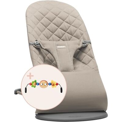 BabyBjörn BLISS Transat tissé matelassé classique gris sable avec jouets Yeux joyeux BabyBjörn BLISS Transat tissé matelassé classique gris sable avec jouets Yeux joyeux