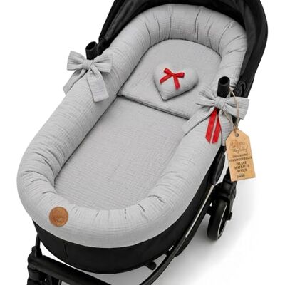 Totsy Baby Housse de Nacelle Universelle en Mousseline de Coton – Habillage Respirant qui Habille et Protège la Poussette – Set 3 Pièces avec Coussin et Matelas pour Nouveau-né Gris Totsy Baby Housse de Nacelle Universelle en Mousseline de Coton – Habillage Respirant qui Habille et Protège la Poussette – Set 3 Pièces avec Coussin et Matelas pour Nouveau-né Gris