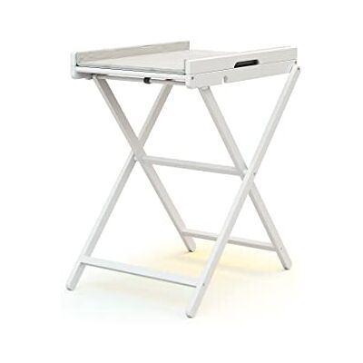 AT4 Table à langer pliante ESSENTIEL Blanc Dimensions ouverte (L x l x H) : 78 x 58 x 90,5 cm Dimensions pliée (L x l x H) : 58 x 11,5 x 111,5 cm Matelas PVC inclus AT4 Table à langer pliante ESSENTIEL Blanc Dimensions ouverte (L x l x H) : 78 x 58 x 90,5 cm Dimensions pliée (L x l x H) : 58 x 11,5 x 111,5 cm Matelas PVC inclus