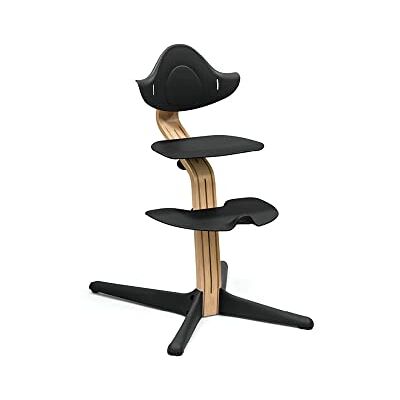 Stokke Chaise Nomi, Chêne/Noir Le siège qui encourage l’assise active Réglage facile sans outils Comprend un repose-pieds stable et des roues anti-basculement Supporte jusqu’à 150 kg Stokke Chaise Nomi, Chêne/Noir Le siège qui encourage l’assise active Réglage facile sans outils Comprend un repose-pieds stable et des roues anti-basculement Supporte jusqu’à 150 kg