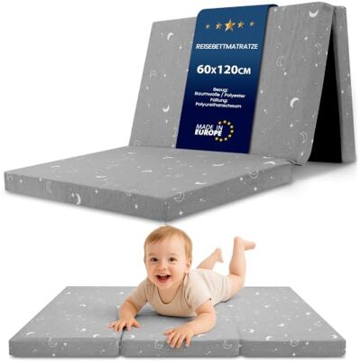 Totsy Baby Matelas Bébé 60x120 cm pour Lit Parapluie pliable – Housse amovible lavable en machine & sac de rangement inclus – Matelas Enfant Voyage mousse confort Lunes Totsy Baby Matelas Bébé 60x120 cm pour Lit Parapluie pliable – Housse amovible lavable en machine & sac de rangement inclus – Matelas Enfant Voyage mousse confort Lunes