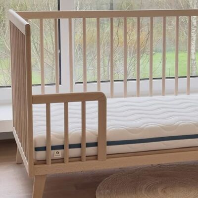 Kadolis Housse de matelas bébé 70x140 cm COCOLEGEND® Pour matelas de 11cm d'épaisseur Rénove le matelas Matelassée et Lavable OEKOTEX Kadolis Housse de matelas bébé 70x140 cm COCOLEGEND® Pour matelas de 11cm d'épaisseur Rénove le matelas Matelassée et Lavable OEKOTEX
