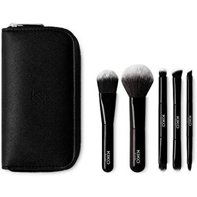 Kiko Milano Travel Brush Set, Pochette De Voyage Avec 5 Pinceaux Professionnels 5 pinceaux Trousse de voyage Visage, yeux et lèvres Effet Saffiano Kiko Milano Travel Brush Set, Pochette De Voyage Avec 5 Pinceaux Professionnels 5 pinceaux Trousse de voyage Visage, yeux et lèvres Effet Saffiano