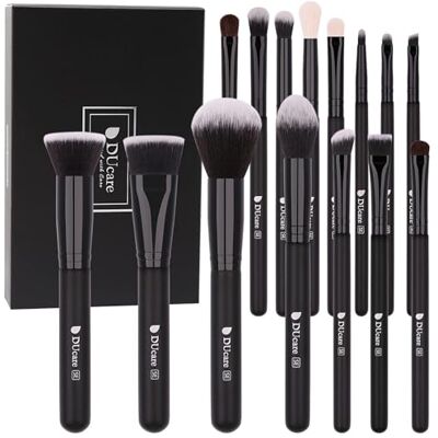 DUcare Pinceaux Maquillage Professionnel 15 Pièces Kit Cosmétique Pinceaux pour Liquide et Poudre Crème Fond de Teint Concealer Yeux Visage Pinceau de maquillage synthétique de qualité supérieure Pinceau de maquillage Kabuki Pinceau de fond de teint Noi DUcare Pinceaux Maquillage Professionnel 15 Pièces Kit Cosmétique Pinceaux pour Liquide et Poudre Crème Fond de Teint Concealer Yeux Visage Pinceau de maquillage synthétique de qualité supérieure Pinceau de maquillage Kabuki Pinceau de fond de teint Noi