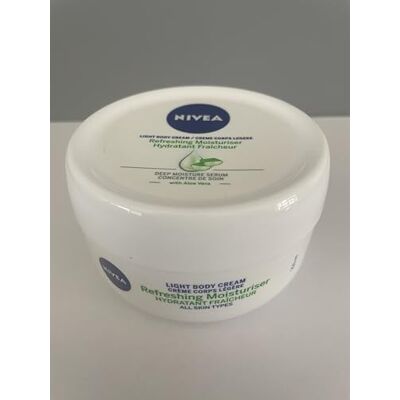 NIVEA HYDRATANT FRAICHEUR ALOE VERA CREME CORPS LEGERE 200 ml NIVEA HYDRATANT FRAICHEUR ALOE VERA CREME CORPS LEGERE 200 ml