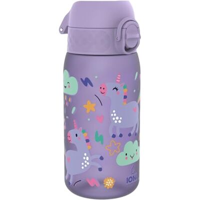 Ion8 Gourde Enfant, 350ml, Anti-Fuite, Facile à Ouvrir, Verrouillage Sécurisé, Lavable en Lave-Vaisselle, Sans BPA, Poignée de Transport, Facile à Nettoyer, Carbone Neutre, Licornes Violettes Ion8 Gourde Enfant, 350ml, Anti-Fuite, Facile à Ouvrir, Verrouillage Sécurisé, Lavable en Lave-Vaisselle, Sans BPA, Poignée de Transport, Facile à Nettoyer, Carbone Neutre, Licornes Violettes