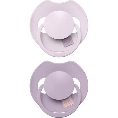 LOVI Lot de 2 tétines Prime dynamiques en silicone avec capsule de stérilisation anti-allergique sans BPA (Lilas/Violet, 6-18 m) LOVI Lot de 2 tétines Prime dynamiques en silicone avec capsule de stérilisation anti-allergique sans BPA (Lilas/Violet, 6-18 m)