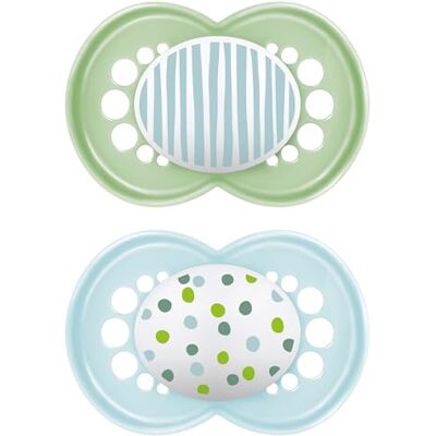 MAM Lot de 2 tétines à partir de 16 mois, avec tétine symétrique, plate et flexible en silicone Skin Soft Silicone facilement acceptable, avec boîte auto-stérilisatrice, original, neutre brillant, MAM Lot de 2 tétines à partir de 16 mois, avec tétine symétrique, plate et flexible en silicone Skin Soft Silicone facilement acceptable, avec boîte auto-stérilisatrice, original, neutre brillant,