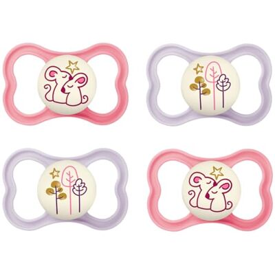 MAM Air Night Lot de 4 tétines en silicone pour fille 6-16 avec 2 boîtes de transport stérilisées MAM Air Night Lot de 4 tétines en silicone pour fille 6-16 avec 2 boîtes de transport stérilisées