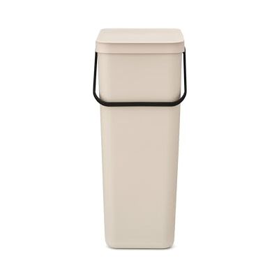 Brabantia Poubelle Sort & Go 40L (Beige clair) – Système de tri des déchets avec poignée de transport, couvercle amovible et à ouverture permanente – Poubelle cuisine à nettoyage facile sans rebords Brabantia Poubelle Sort & Go 40L (Beige clair) – Système de tri des déchets avec poignée de transport, couvercle amovible et à ouverture permanente – Poubelle cuisine à nettoyage facile sans rebords