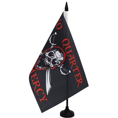AZ FLAG Drapeau de Table Pirate No Quarter No Mercy 21x14 cm Usage intérieur Drapeau de bureau corsaire finition cousue et bords renforcés avec mât en plastique et socle en plastique AZ FLAG Drapeau de Table Pirate No Quarter No Mercy 21x14 cm Usage intérieur Drapeau de bureau corsaire finition cousue et bords renforcés avec mât en plastique et socle en plastique
