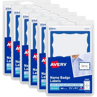Avery 44144 Lot de 6 paquets de 100 étiquettes nominatives personnalisables, 6,3 x 9,5 cm, blanches avec bordure bleue, 600 badges nominatifs amovibles au total Avery 44144 Lot de 6 paquets de 100 étiquettes nominatives personnalisables, 6,3 x 9,5 cm, blanches avec bordure bleue, 600 badges nominatifs amovibles au total