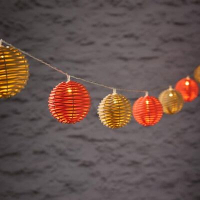 Lights4fun Guirlande lumineuse d'extérieur en rotin avec 10 LED orange et crème Fonctionne à l'énergie solaire Entièrement étanche 2,25 m Lights4fun Guirlande lumineuse d'extérieur en rotin avec 10 LED orange et crème Fonctionne à l'énergie solaire Entièrement étanche 2,25 m