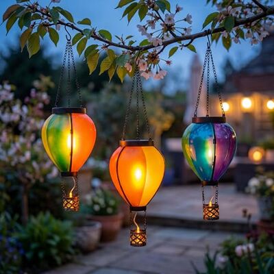 Northpoint Lot de 3 montgolfières solaires à LED pour jardin, balcon, terrasse, lampe solaire à suspendre, multicolore, blanc chaud, effet flamme ou lumière permanente, capteur crépusculaire, IP44 Northpoint Lot de 3 montgolfières solaires à LED pour jardin, balcon, terrasse, lampe solaire à suspendre, multicolore, blanc chaud, effet flamme ou lumière permanente, capteur crépusculaire, IP44