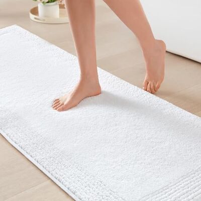 Madison Park Signature Splendor Tapis de bain réversible touffeté 100% coton, 3000 g/m², de qualité hôtelière, séchage rapide, décoration de salle de douche, 61 x 183 cm, blanc Madison Park Signature Splendor Tapis de bain réversible touffeté 100% coton, 3000 g/m², de qualité hôtelière, séchage rapide, décoration de salle de douche, 61 x 183 cm, blanc