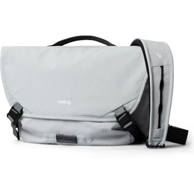 Bellroy Venture Messenger, Sacoche pour ordinateur 14 pouces Fog Sac messenger vélo pour ordinateur 14 pouces avec compartiment dédié et bandoulière confortable Bellroy Venture Messenger, Sacoche pour ordinateur 14 pouces Fog Sac messenger vélo pour ordinateur 14 pouces avec compartiment dédié et bandoulière confortable