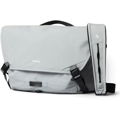 Bellroy Venture Messenger, Sacoche pour ordinateur 16 pouces Fog Sac messenger vélo pour ordinateur 16 pouces avec compartiment dédié et bandoulière confortable Bellroy Venture Messenger, Sacoche pour ordinateur 16 pouces Fog Sac messenger vélo pour ordinateur 16 pouces avec compartiment dédié et bandoulière confortable
