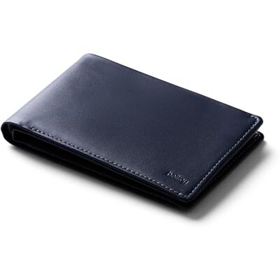 Bellroy Travel Wallet, Porte-documents en cuir Navy Porte-documents de voyage en cuir avec place pour passeport, billets, espèces, cartes et stylo Bellroy Travel Wallet, Porte-documents en cuir Navy Porte-documents de voyage en cuir avec place pour passeport, billets, espèces, cartes et stylo