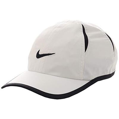 NIKE Kids Aerobill Featherlight Hat Bonnet unisexe pour enfants, Blanc (001) / Noir/Blanc/Noir, taille unique NIKE Kids Aerobill Featherlight Hat Bonnet unisexe pour enfants, Blanc (001) / Noir/Blanc/Noir, taille unique