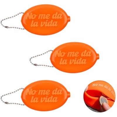Fisura – Porte-monnaie ovale en gomme “No me da la vida” orange. Modèle rétro avec chaîne, mini portefeuille de poche unisexe, idée cadeau originale. 3 unités. Fisura – Porte-monnaie ovale en gomme “No me da la vida” orange. Modèle rétro avec chaîne, mini portefeuille de poche unisexe, idée cadeau originale. 3 unités.