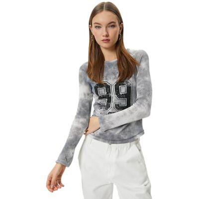 Koton T-shirt à col classique et manches longues avec poches et détails broder T-shirt Femme Koton T-shirt à col classique et manches longues avec poches et détails broder T-shirt Femme