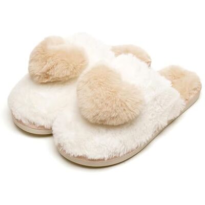 A2Z Pantoufles mules en forme de cœur 3D pour femme en peluche douce en fausse fourrure à enfiler Doublure polaire chaude et confortable Semelle antidérapante TPR Confortables Pointure 3/4 à 7 A2Z Pantoufles mules en forme de cœur 3D pour femme en peluche douce en fausse fourrure à enfiler Doublure polaire chaude et confortable Semelle antidérapante TPR Confortables Pointure 3/4 à 7