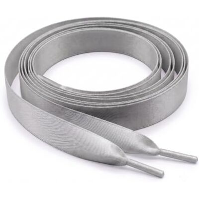 My Ribbon Laces Lacets plats gris en ruban satiné pour adultes et enfants, baskets, chaussures, bottes, gris argenté, 155cm /61 Inches My Ribbon Laces Lacets plats gris en ruban satiné pour adultes et enfants, baskets, chaussures, bottes, gris argenté, 155cm /61 Inches