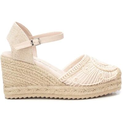 XTI Sandales à talons compensés Femme Glace Chaussures confortables et polyvalentes Mode décontractée Modèle 14384501 (Taille 39) XTI Sandales à talons compensés Femme Glace Chaussures confortables et polyvalentes Mode décontractée Modèle 14384501 (Taille 39)