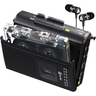 KLIM K8 Lecteur cassette avec radio Am-FM, microphone et haut-parleur intégrés Enregistrement direct sur bande, fonctionne avec piles ou via adaptateur, comprend un casque d'entrée universel, noir KLIM K8 Lecteur cassette avec radio Am-FM, microphone et haut-parleur intégrés Enregistrement direct sur bande, fonctionne avec piles ou via adaptateur, comprend un casque d'entrée universel, noir