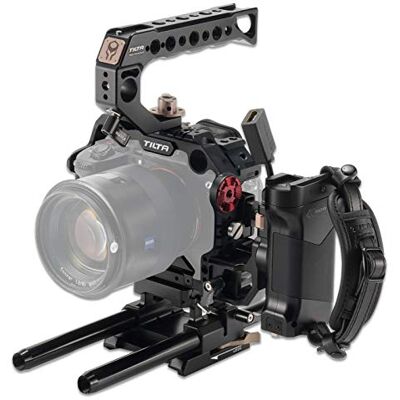 Tilta Cage pour appareil photo compatible avec Sony A7S III Pro Kit vidéo cinématographique, avec poignée supérieure pour cage d'appareil photo, poignée d'alimentation côté gauche, plaque de dégagement rapide, plaque de base LWS 15 mm – Noir TA-T18-E-B Tilta Cage pour appareil photo compatible avec Sony A7S III Pro Kit vidéo cinématographique, avec poignée supérieure pour cage d'appareil photo, poignée d'alimentation côté gauche, plaque de dégagement rapide, plaque de base LWS 15 mm – Noir TA-T18-E-B