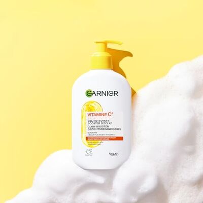 Garnier Gel Nettoyant Booster d'Éclat Vitamine C*- Nettoie en douceur et révèle l'éclat Avec Glycérine, Acide Salicylique et Vitamine C* 250ml Garnier Gel Nettoyant Booster d'Éclat Vitamine C*- Nettoie en douceur et révèle l'éclat Avec Glycérine, Acide Salicylique et Vitamine C* 250ml