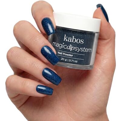 Kabos Magic Dip System Dipping Powder Poudre Acrylique Bleue pour Ongles 042 Dark Blue 20 g Poudre Acrylique Nails Nail Art Poudre pour Ongles Kabos Magic Dip System Dipping Powder Poudre Acrylique Bleue pour Ongles 042 Dark Blue 20 g Poudre Acrylique Nails Nail Art Poudre pour Ongles