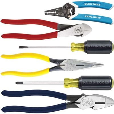 KLEIN TOOLS 80080 Kit d'outils à main comprenant 2 tournevis, 3 pinces, pince à dénuder et cutter pour électricien, 6 pièces KLEIN TOOLS 80080 Kit d'outils à main comprenant 2 tournevis, 3 pinces, pince à dénuder et cutter pour électricien, 6 pièces