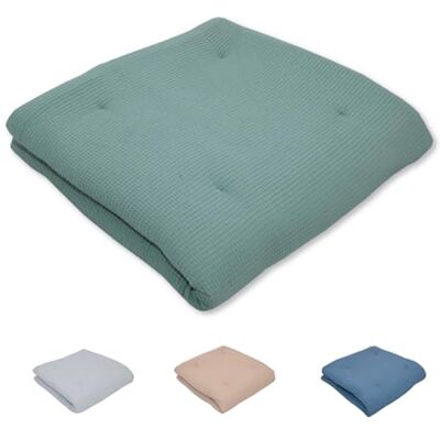 ULLENBOOM Tapis d'éveil 140x140 cm 100% OEKO-TEX Fabriqué dans l'UE, épais rembourré Vert sauge Idéal pour jeux bébé, motricité et sol ULLENBOOM Tapis d'éveil 140x140 cm 100% OEKO-TEX Fabriqué dans l'UE, épais rembourré Vert sauge Idéal pour jeux bébé, motricité et sol