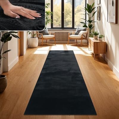 Paco Home Tapis Salon Fausses Fourrures Doux Lavable Moderne Élégant Facile À Entretenir Effet Fourrure Uni Brillant Douillet À Poils Courts, Dimension:80x150 cm, Couleur:Noir Paco Home Tapis Salon Fausses Fourrures Doux Lavable Moderne Élégant Facile À Entretenir Effet Fourrure Uni Brillant Douillet À Poils Courts, Dimension:80x150 cm, Couleur:Noir