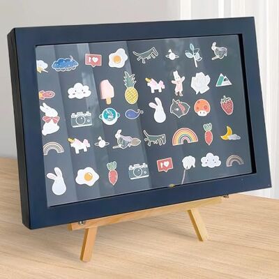 WIYETY Pin's Vitrine avec support : boîtes de présentation en émail boîte d'ombrage, boîte de rangement pour épinglettes, aiguilles de collection, médailles (noir, 28 x 20 x 4,8 cm) WIYETY Pin's Vitrine avec support : boîtes de présentation en émail boîte d'ombrage, boîte de rangement pour épinglettes, aiguilles de collection, médailles (noir, 28 x 20 x 4,8 cm)