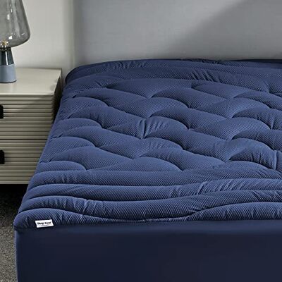 Zone Cool Queen Housse de matelas rembourré de haute qualité, respirant, lavable, avec poche profonde de 20,3 à 53,3 cm (bleu marine, reine size) Zone Cool Queen Housse de matelas rembourré de haute qualité, respirant, lavable, avec poche profonde de 20,3 à 53,3 cm (bleu marine, reine size)