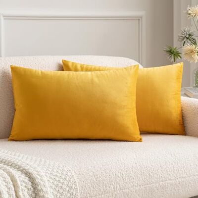MIULEE Lot de 2 Housses de Coussins en Velours Décoratif Canapé Taie d'oreiller Super Lisse Doux Decoration Maison Salon Chambre pour Canapé 2 Pièces 30X50CM Jaune Orange MIULEE Lot de 2 Housses de Coussins en Velours Décoratif Canapé Taie d'oreiller Super Lisse Doux Decoration Maison Salon Chambre pour Canapé 2 Pièces 30X50CM Jaune Orange
