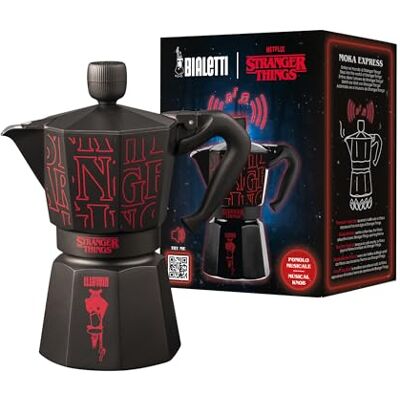 Bialetti Moka Express Stranger Things – Cafetière italienne 6 tasses (270 ml), bouton musical avec recharge USB-C, non compatible induction, noir Bialetti Moka Express Stranger Things – Cafetière italienne 6 tasses (270 ml), bouton musical avec recharge USB-C, non compatible induction, noir