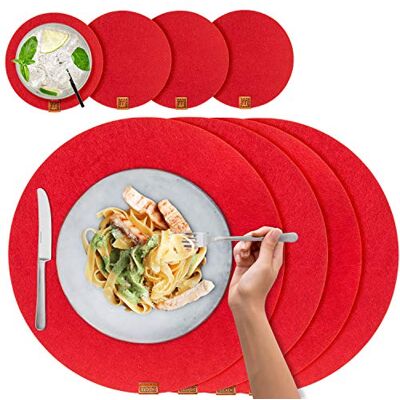 Miqio ® Set de Table Design 8 Pièces Feutre et Cuir Rond37 cm pour 4 Personnes, Lavable, 4 Sets, 4 Dessous de Verres (Rouge) Miqio ® Set de Table Design 8 Pièces Feutre et Cuir Rond37 cm pour 4 Personnes, Lavable, 4 Sets, 4 Dessous de Verres (Rouge)